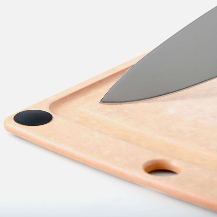 Epicurean All In One Cutting Board in Natural Juice Groove Detail