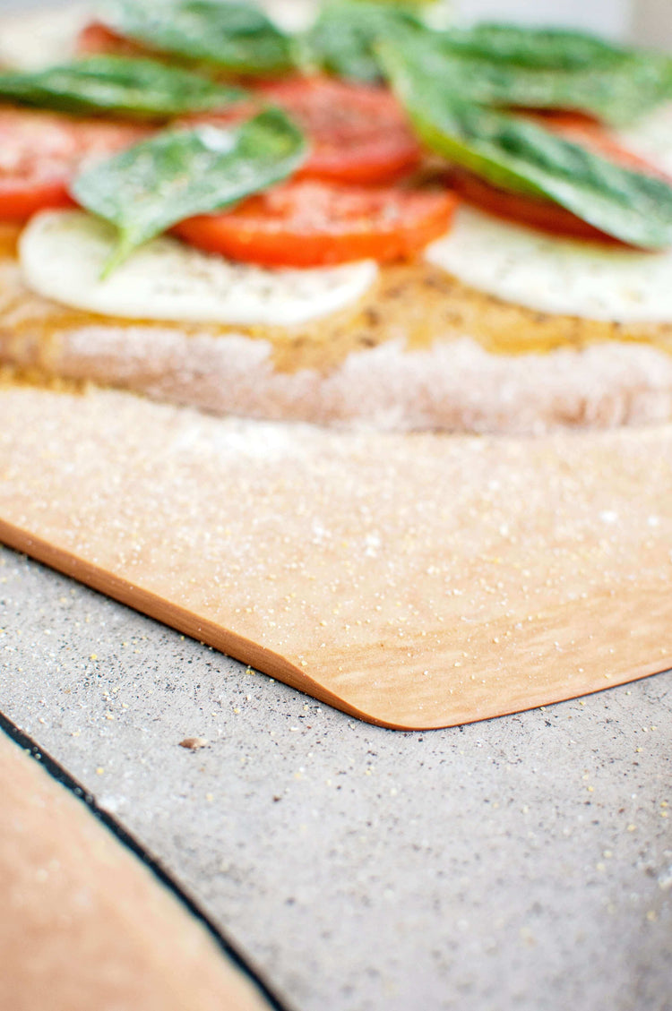 Epicurean Natural Pizza Peel Corner Detail